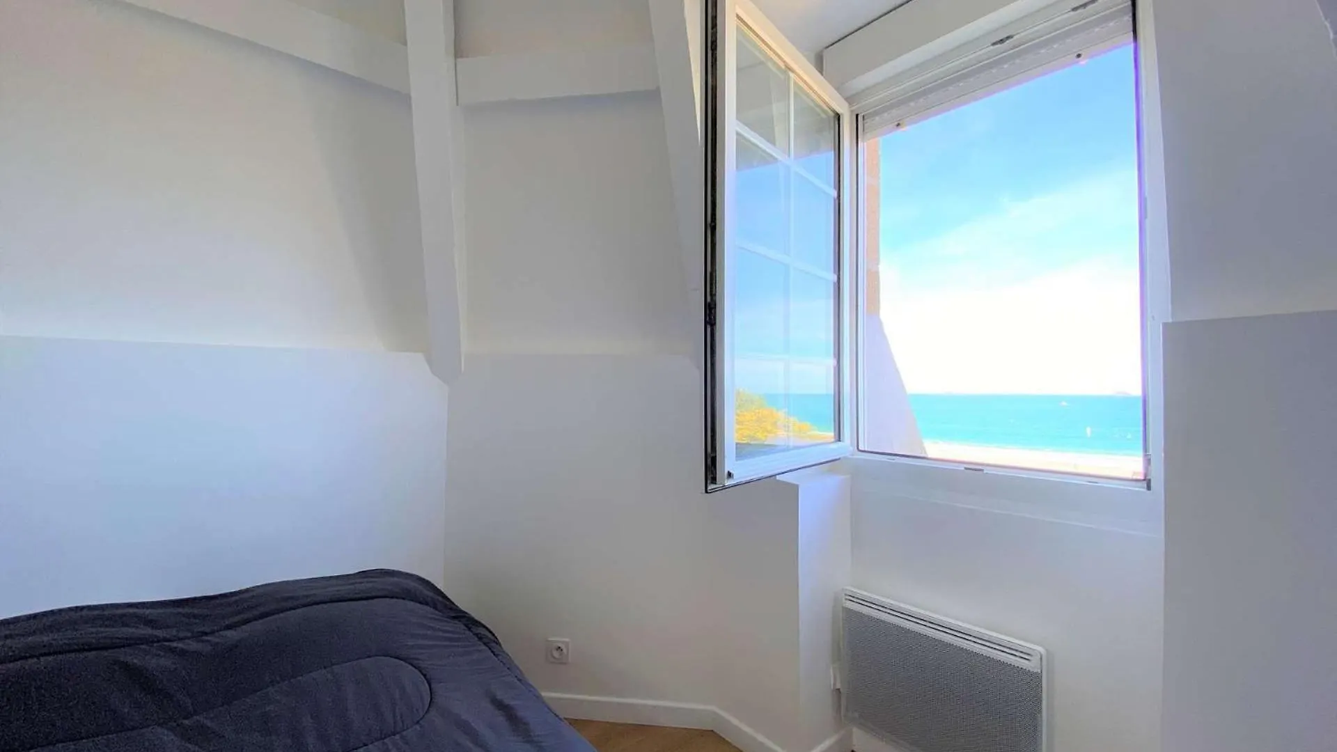 Appartamento Appartement BELLE VUE MER dans la Tour du Château de Trestraou à PERROS-GUIREC - Réf 865 Francia